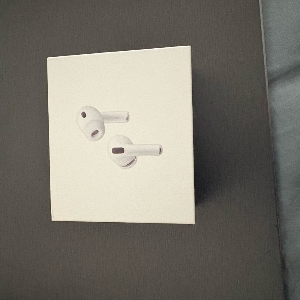 Apple White Earbud Headphones